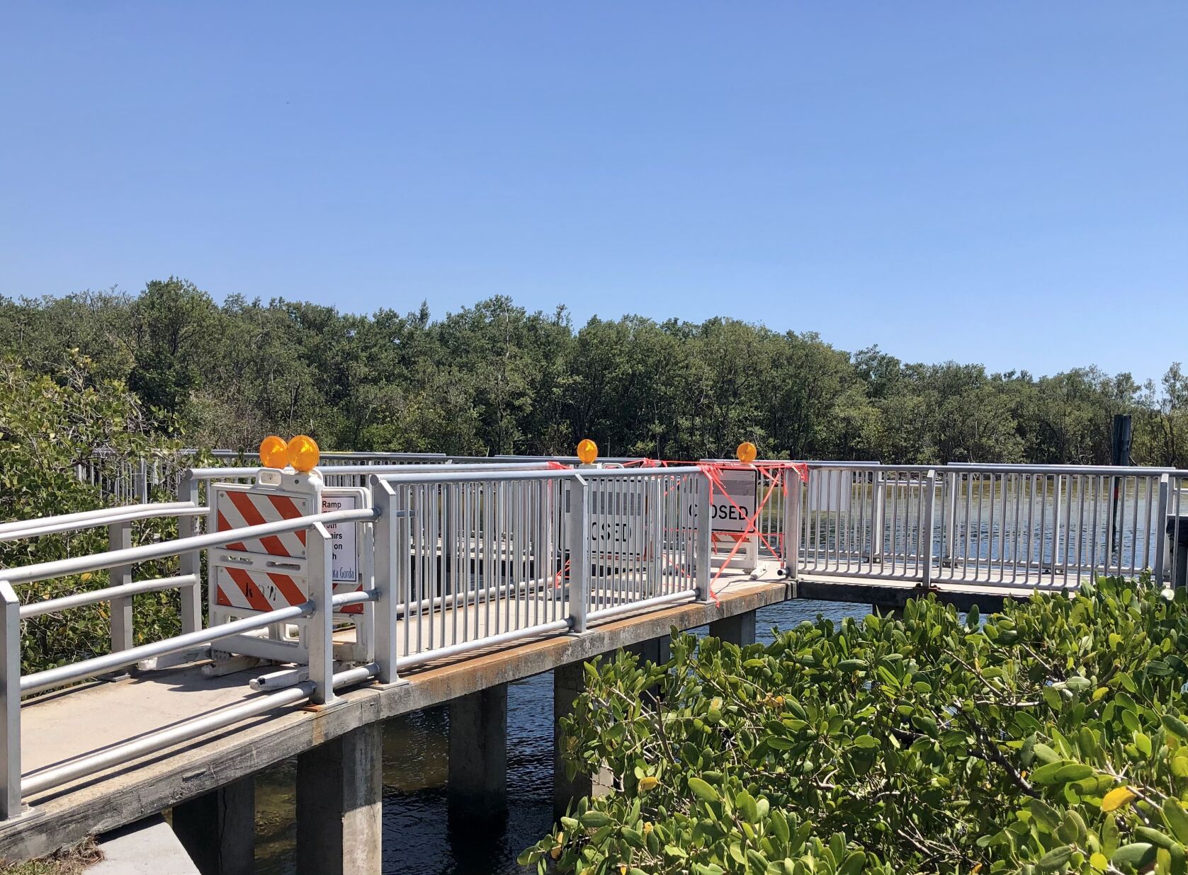 Ponce Fishing Pier closed